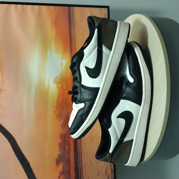 Mens Air Jordan 1 Low Mocha 9.5 - Picture 1 of 9
